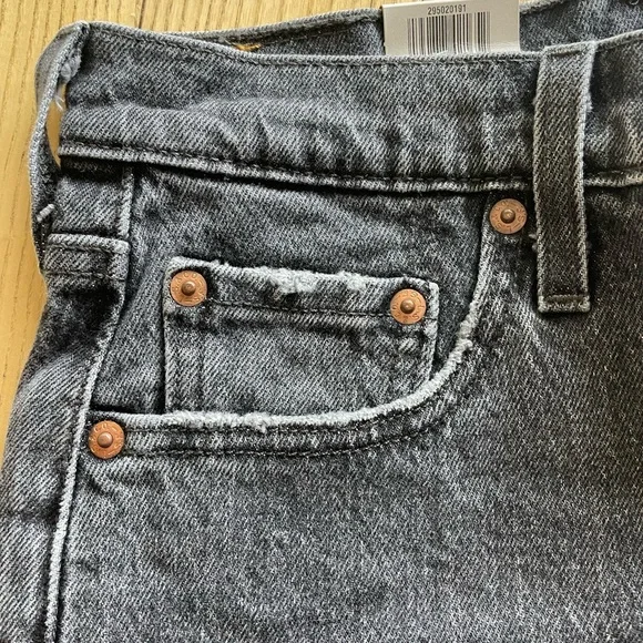Levi’s 501 skinny Womans Dark Gray Jeans Button Fly High Rise size 24x28 raw hem - Picture 4 of 10